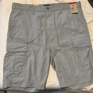 Mens Levi’s cargo shorts